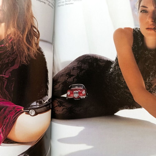 Auto Votrebeaute magazine December 2003 like new, collectible