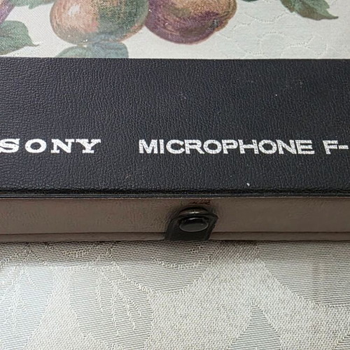 Sony F-96 Dynamic Microphone used with original box