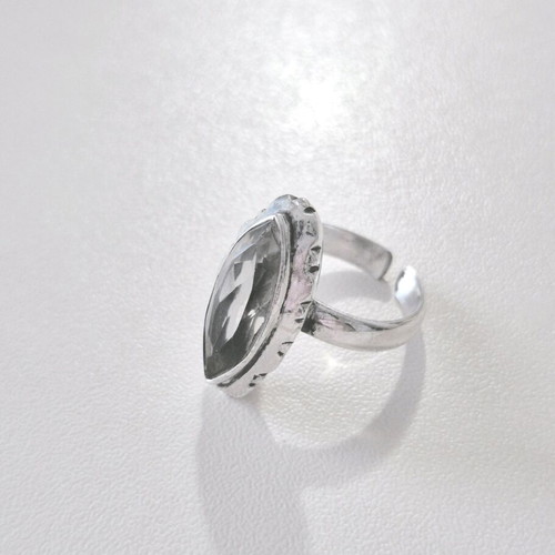 Silver s9.25 impressive ring like new