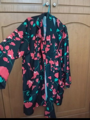 Кимоно Karavan като ново, one size, черно с червени цветя