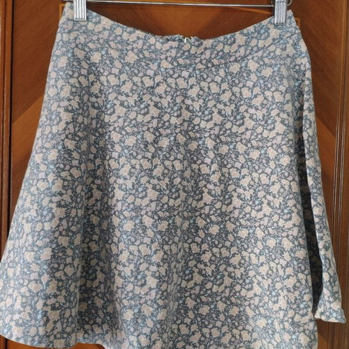 Mini floral skirt Pull and Bear used, size M