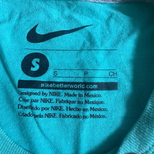 Nike t-shirts for girls size S like new, set of three