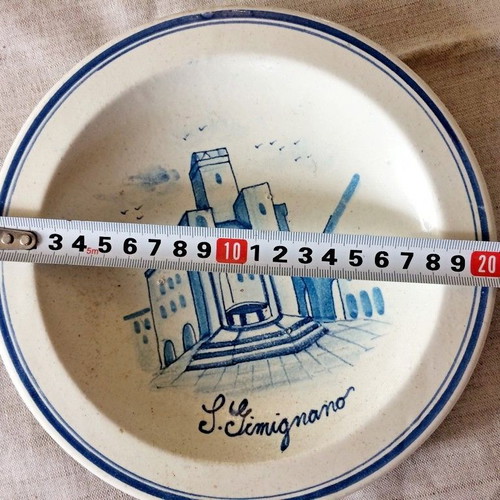 Decorative plate San Gimignano Tuscany Italy