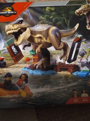 T. rex River Escape Lego set new