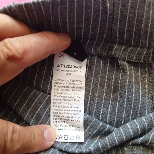 Shein striped casual shorts large, like new, dark gray with white stripes