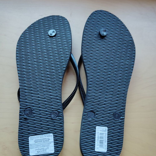 Havaianas women's flip flops new, size 41/42, black and colorful