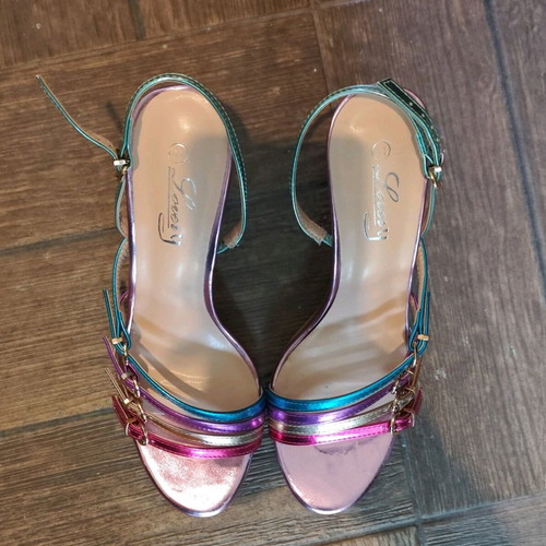 High-heeled sandals like new, multicolor with straps, size 41