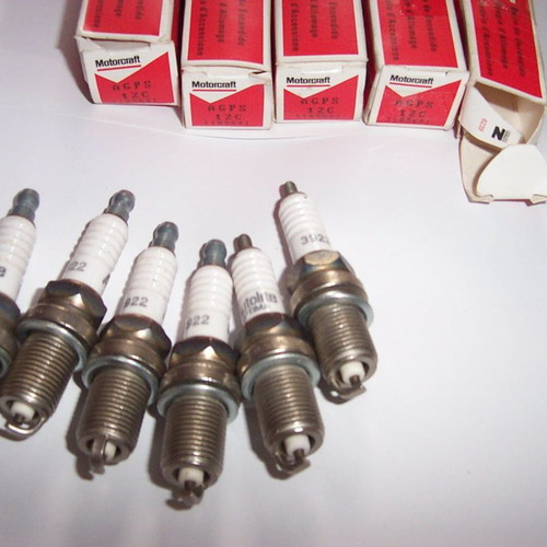 Autolite Optima 3922 spark plugs new, set of 6 for various cars