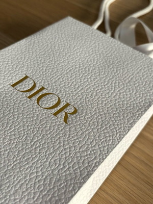 Dior shopping bag new, white with gold details