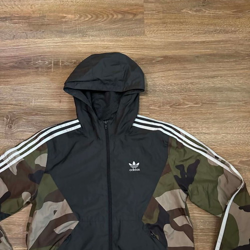 Adidas Originals Camo Windbreaker Jacket size S like new