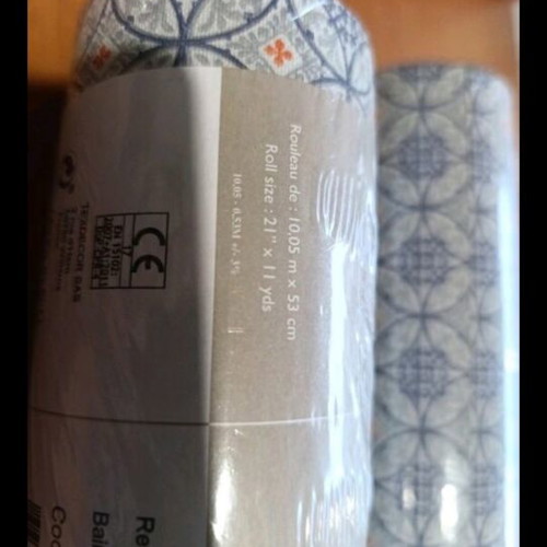 Wallpaper with beautiful colors new in original packaging