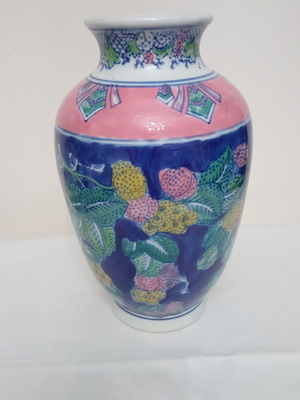 Decorative vase