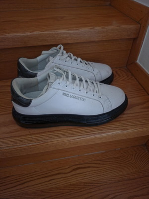 Langerfeld men's sneakers like new, white leather with black sole