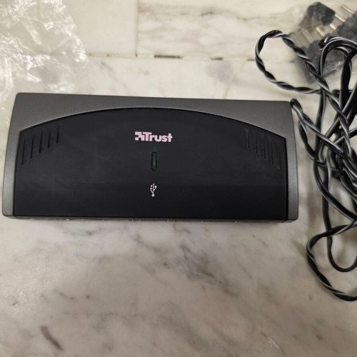 Trust 7 Port USB 2.0 Powered Hub with power adapter