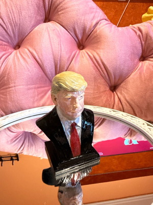 Χειροποίητο αγαλματίδιο Donald Trump Make America Great Again σαν καινούργιο