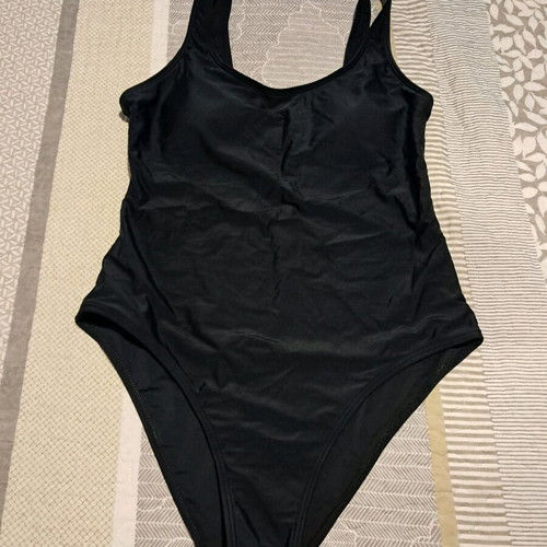 Shein one-piece swimsuit black like new, size L