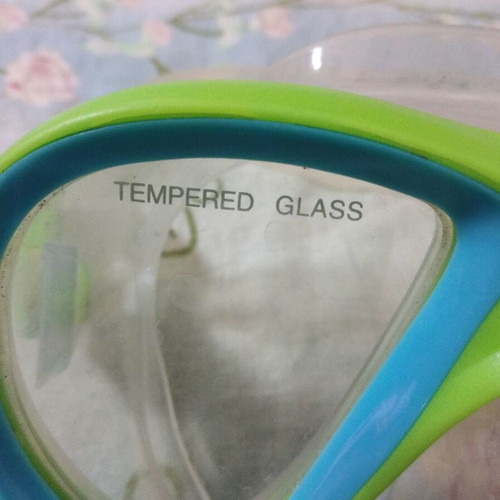 Children's snorkeling mask