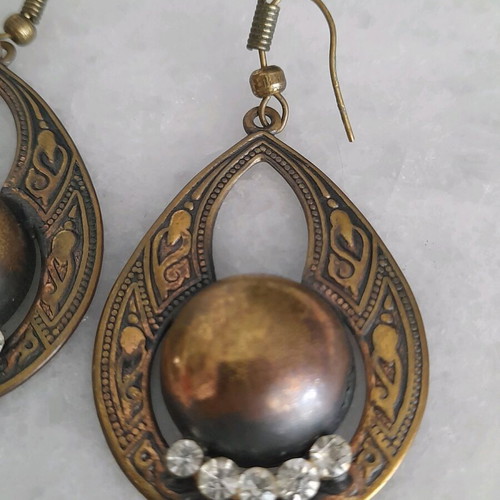 Earrings used in good condition