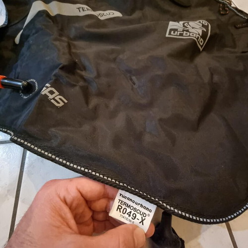 Tucano Urbano R049-X leg thermal cover like new