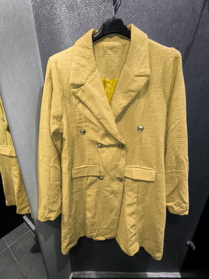 Yellow coat long blazer like new, large-xl