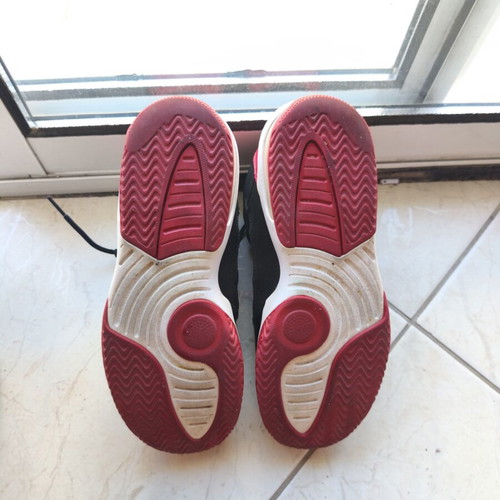 Jordan Max Aura sneakers, black and red, size 38
