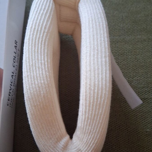 Cervical collar new, soft one size 8cm