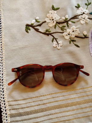 Vintage brown tortoise used sunglasses