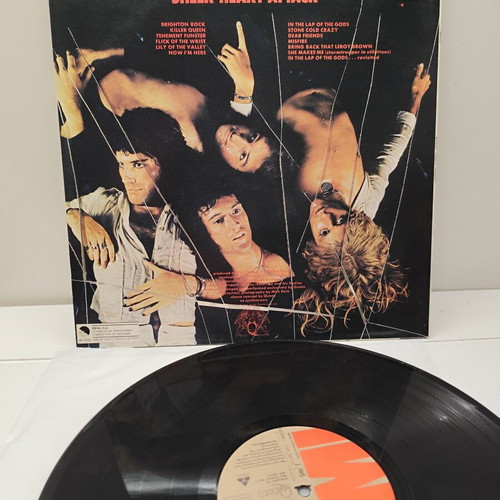 Queen vintage vinyl collection, like new, 7 records