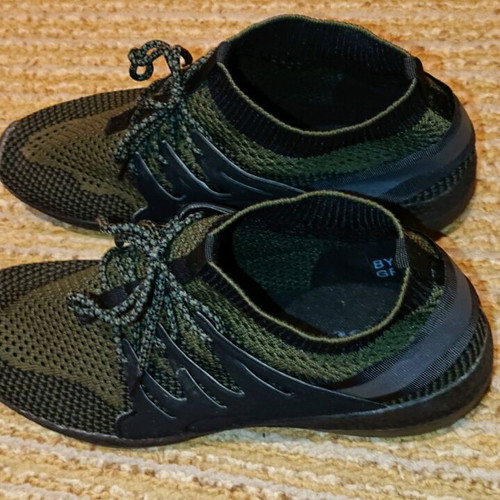 Elastic shoes like new, size 42.5