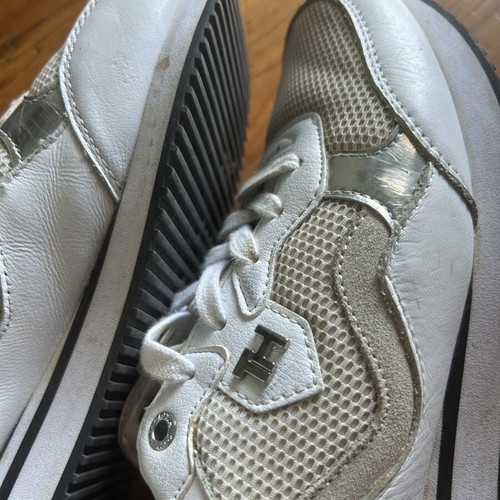 Tommy Hilfiger sneakers like new, size 40, white and silver