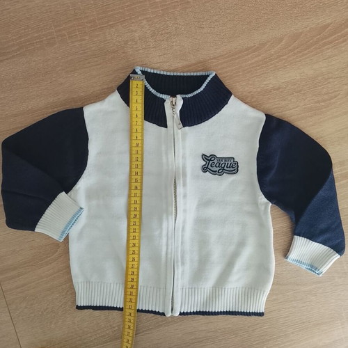 Sam knitted jacket with zipper for 9-month-old boy like new