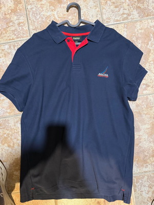 Polo shirt Nautica size Large like new, blue and red
