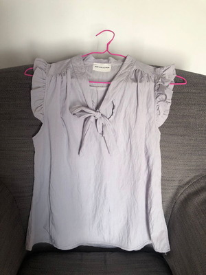 New Collection top gray used, bow detail, one size