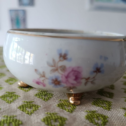 Vintage jewelry box like new made of German porcelain