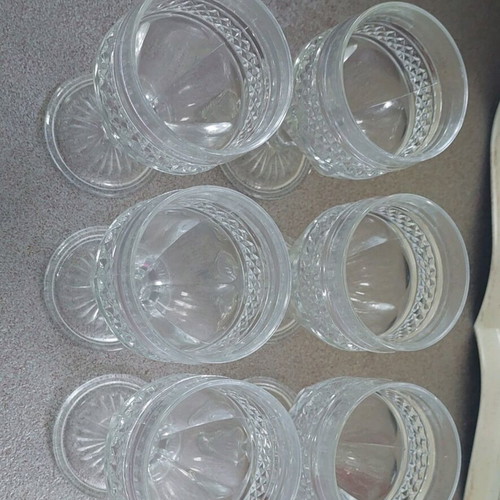 Vintage glassware like new, set of 6 glasses