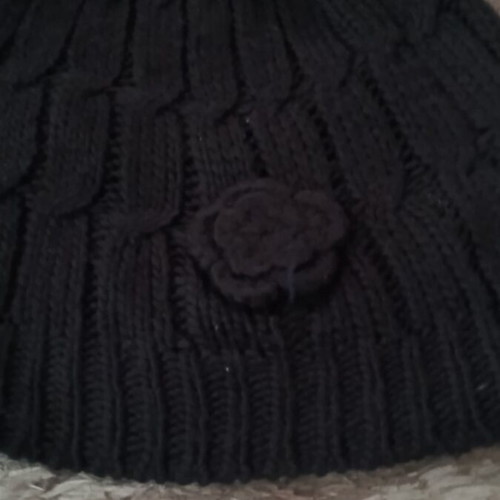 Knitted hat like new black size M