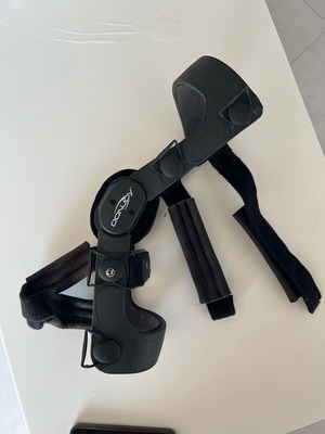 DonJoy Knee Brace like new for post-surgery support