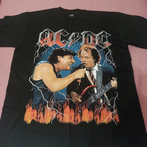 ACDC t-shirt size L like new, black