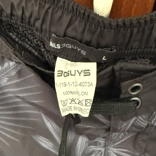 3 Guys men's swim shorts used, size L, black gray
