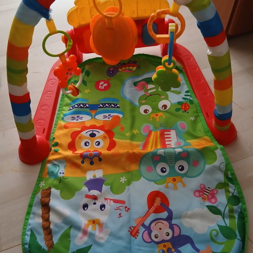 Baby play gym like new
