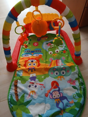 Baby play gym like new