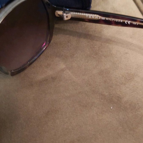 Tommy Hilfiger sunglasses like new, brown acetate frame