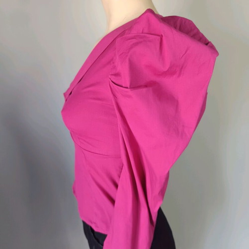 Stradivarius fuchsia top with one shoulder and ruffles like new
