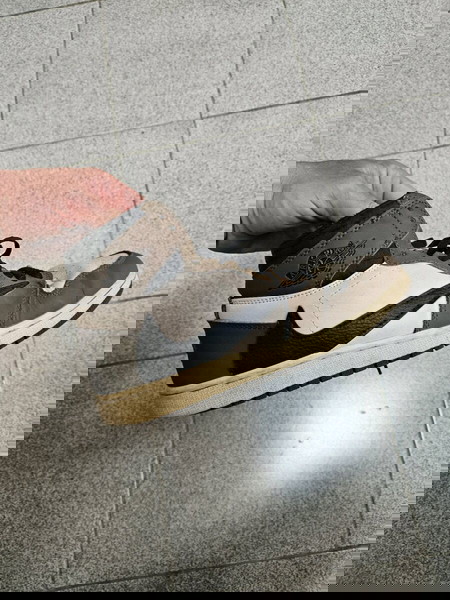 Τζόρνταν x Τράβις Σκοτ