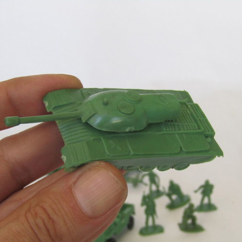 Vintage plastic military figures with vehicles used, 1980s