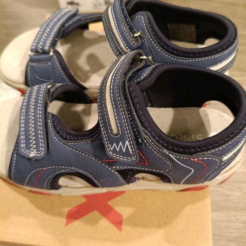 Sprox kids athletic sandals new, sizes 29-32