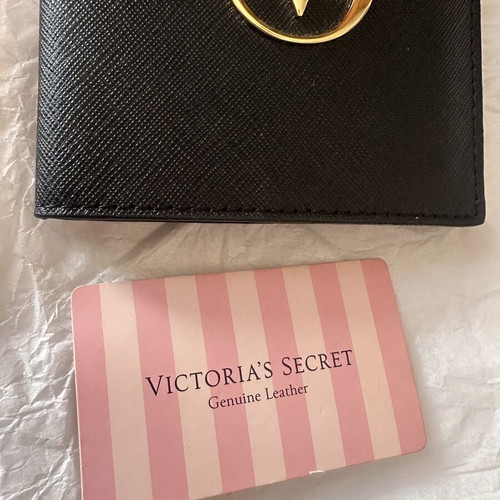 Victoria's Secret passport holder leather used, black and gold