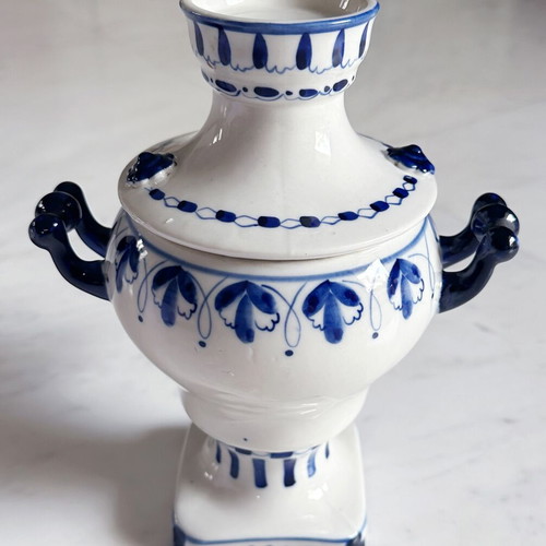 Samovar Gzhel handmade porcelain vintage 1980s used, height 23 cm