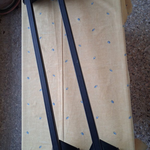 Mont Blanc roof bars used, 99cm for Seat Ibiza 3-door, complete set with keys