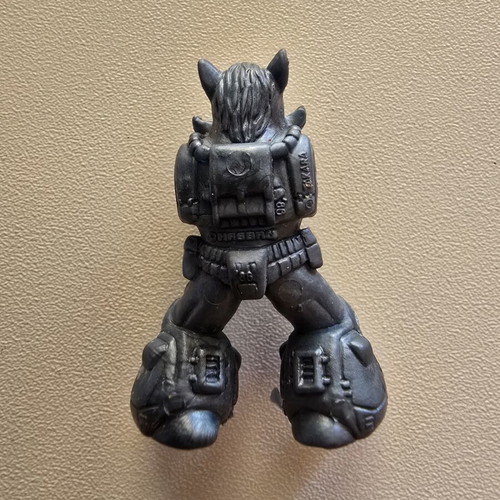 Teratomachos Wild Boar figure gray used, missing arms